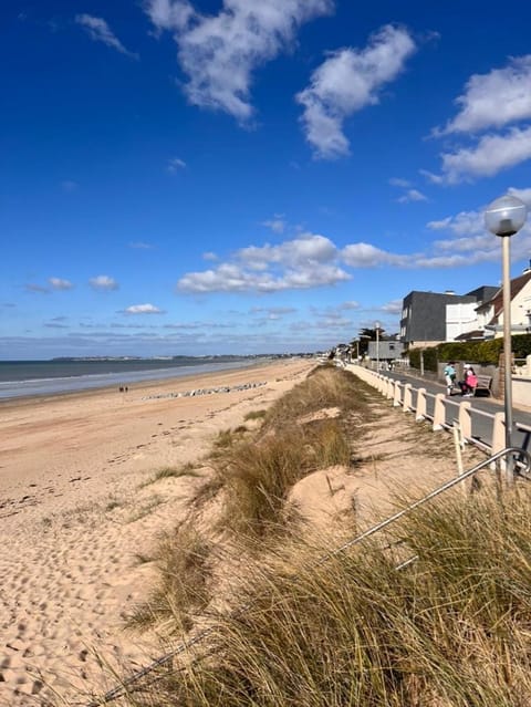 Nearby landmark, Beach