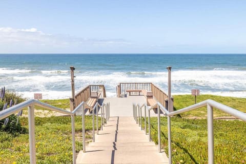 Sea Bluff - Direct Beach Access House in Leucadia
