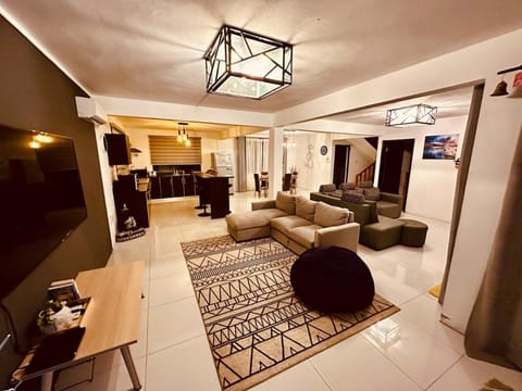 Communal lounge/ TV room