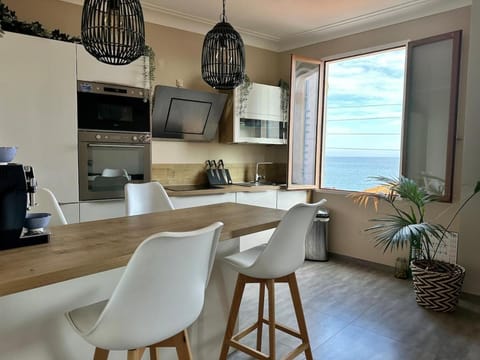 PEYRONNET - Fabulous 2 bedrooms - Sea view - Beach 2min away Apartment in Menton