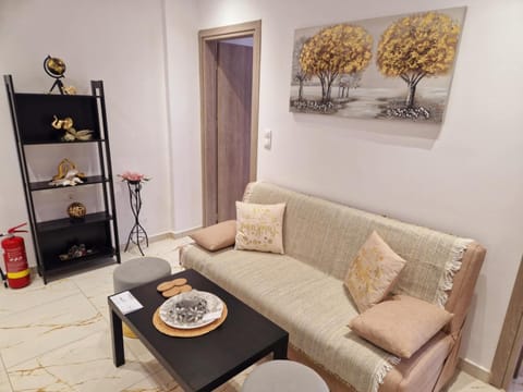 Ella Deluxe Apartment in Limenaria
