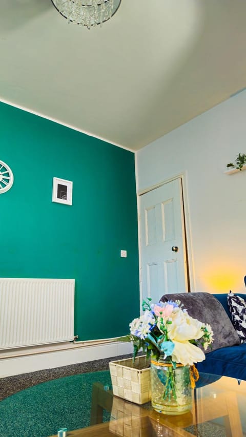 Property building, Living room, internet