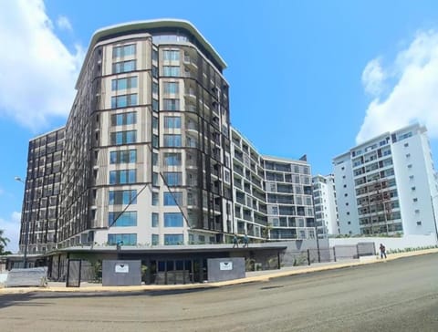 Property building, Day, Neighbourhood, City view, Street view