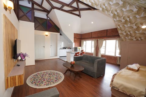Photo of the whole room, Seating area