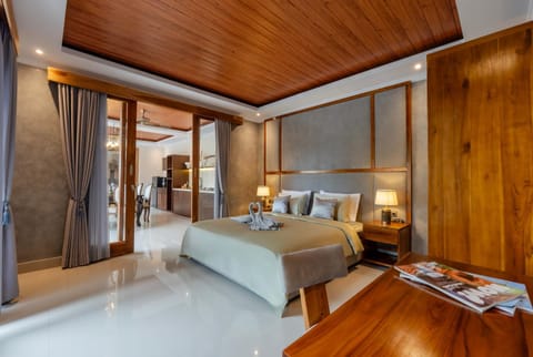 Bed, Living room, Photo of the whole room, Seating area, Bedroom, towels