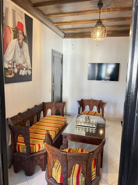 Communal lounge/ TV room, TV and multimedia, Dining area