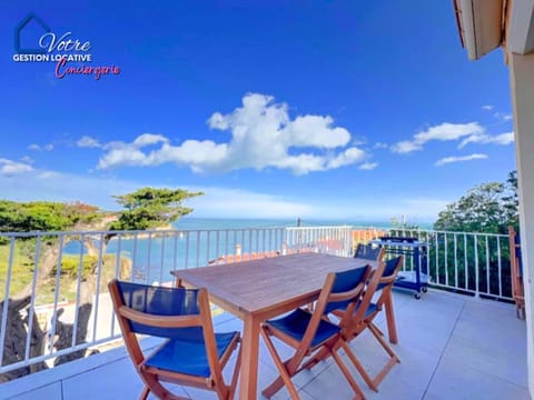 Patio, View (from property/room), Balcony/Terrace, Sea view