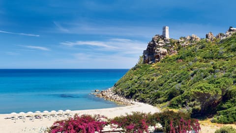 Nearby landmark, Day, Natural landscape, Beach, Mountain view, Sea view