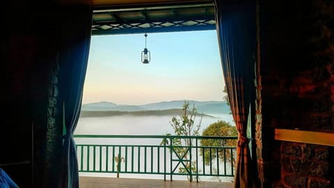 Day, Natural landscape, View (from property/room), Balcony/Terrace, Mountain view