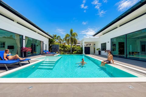 Property building, Swimming pool