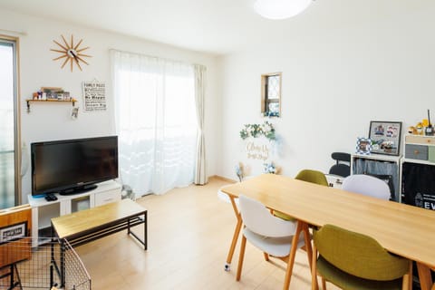 Living room, pet friendly