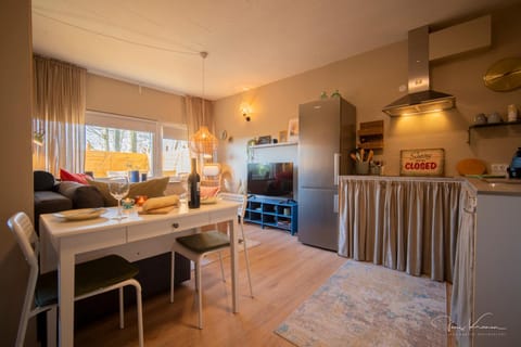 TV and multimedia, Kitchen or kitchenette, Living room, Seating area, Dining area, Bedroom, pet friendly, stove