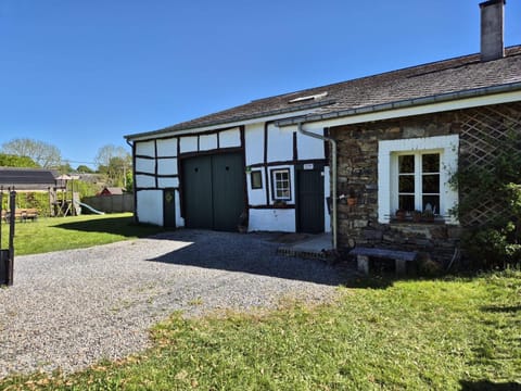 Property building, Spring, Day, BBQ facilities, Children play ground, Garden, Garden view, Parking