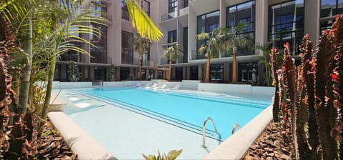 Day, Pool view, Swimming pool, sunbed