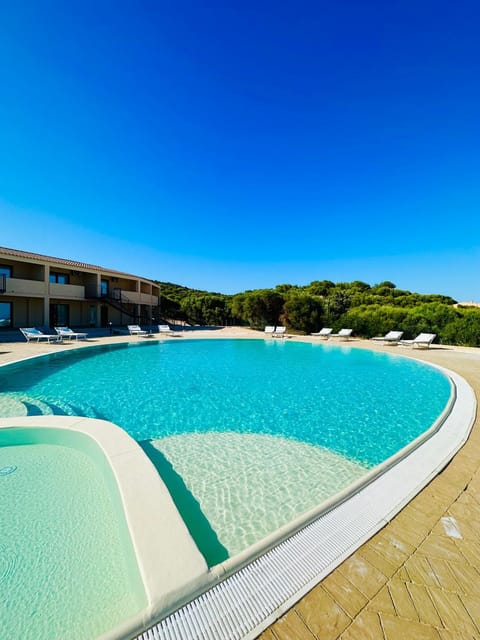 Day, Pool view, Swimming pool, Swimming pool, sunbed