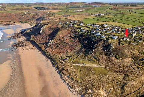 Day, Neighbourhood, Natural landscape, Bird's eye view, Beach, Sea view
