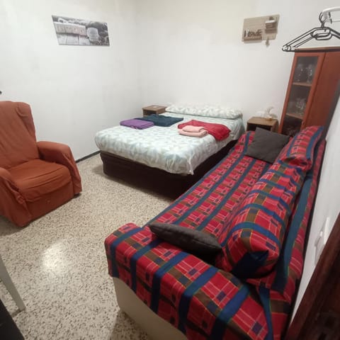 Bed, Living room, Bedroom