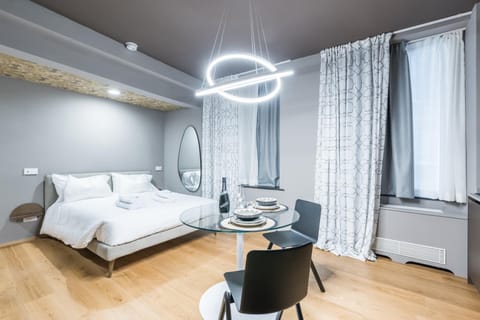 Unique design 200 steps from the Aquarium Apartment in Genoa