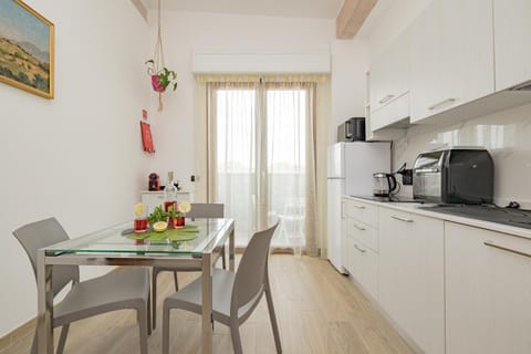 Kitchen or kitchenette, kitchen