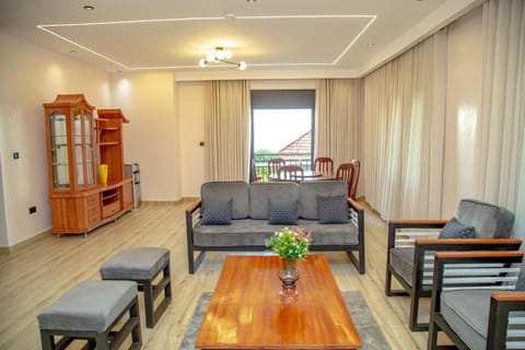 Seating area, Dining area