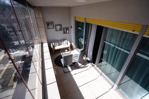 Balcony/Terrace, City view