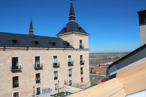Property building, Landmark view
