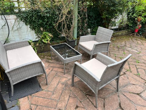 Garden, Balcony/Terrace