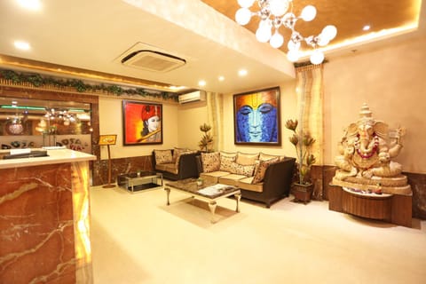 Lobby or reception, Decorative detail