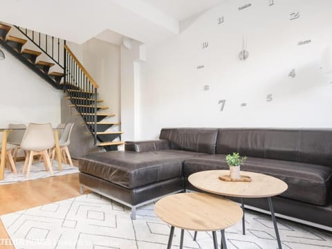 Lounge or bar