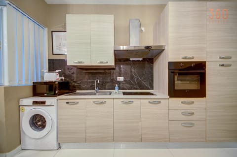 Kitchen or kitchenette, dishwasher, minibar, pet friendly, stove, washing machine, dryer