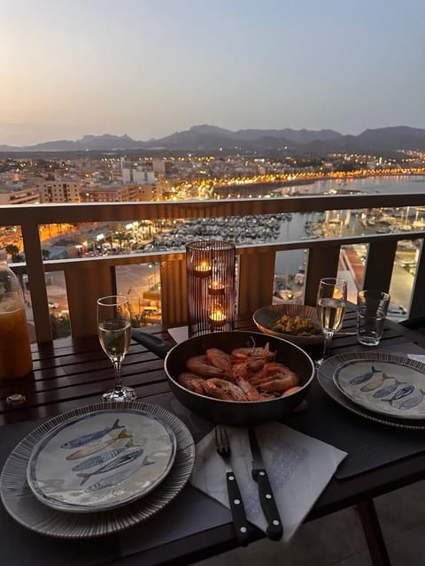 View (from property/room), Balcony/Terrace, Dining area
