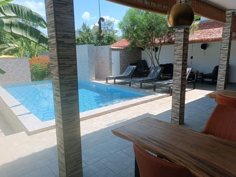 Seating area, Swimming pool, sunbed