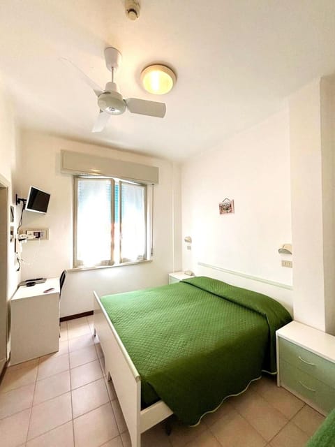 Hotel Dinarica Hotel in Marotta