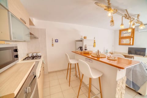 Coffee/tea facilities, Kitchen or kitchenette, toaster