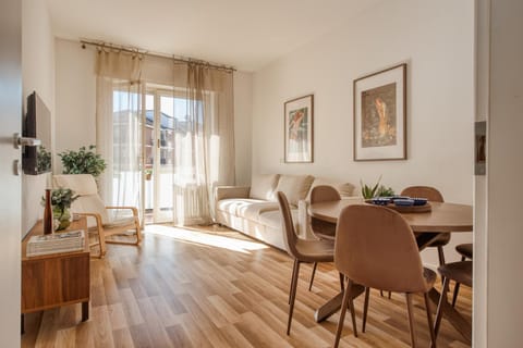 Living room, Floor plan, Dining area