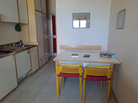 SE139 - Senigallia, monolocale con terrazzo al residence Piramidi Apartment in Senigallia