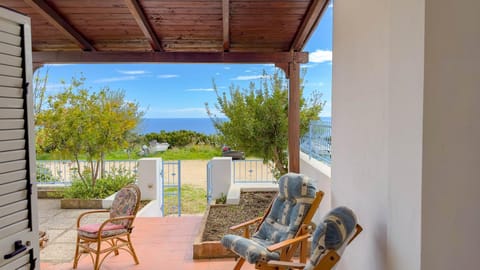 View (from property/room), Balcony/Terrace