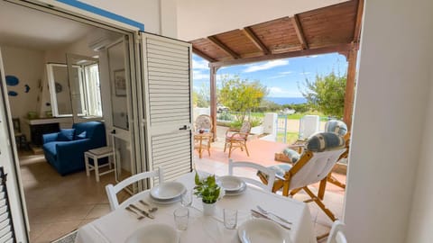 Day, Balcony/Terrace, Living room, Dining area, Sea view