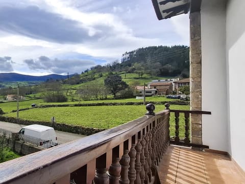 Natural landscape, View (from property/room), Balcony/Terrace