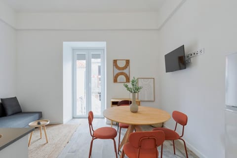 TV and multimedia, Living room, Dining area