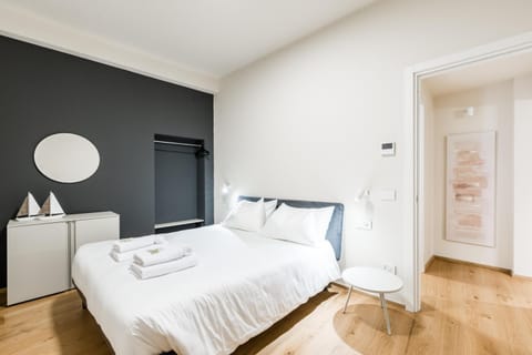 OldTown Chic Apartment between Aquarium and Metro Apartment in Genoa