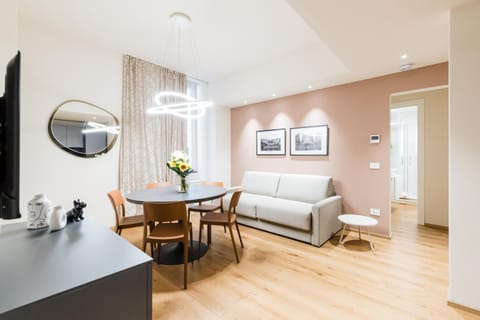 OldTown Chic Apartment between Aquarium and Metro Apartment in Genoa