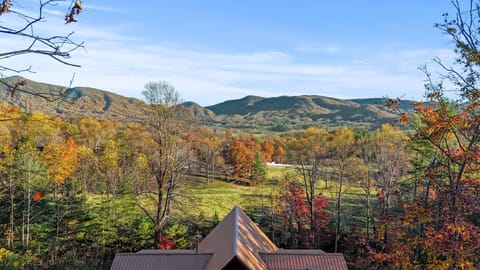 Sunshine Hill House in Fairview