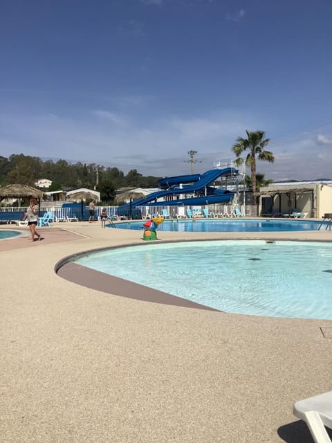 Montourey 83 ES 119 Campground/ 
RV Resort in Saint-Raphael