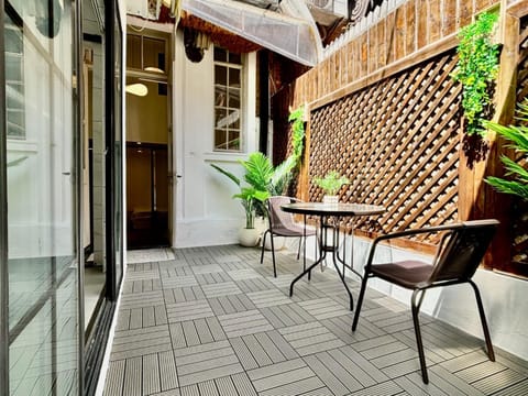 Patio, Inner courtyard view