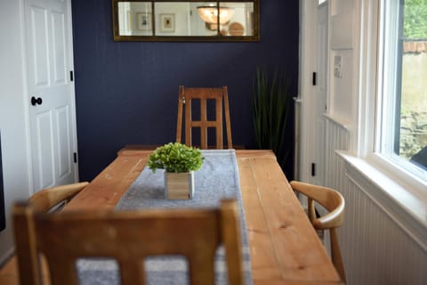 Yinz Retreat, Above the City House in Pittsburgh