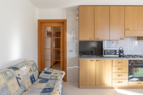 TV and multimedia, Kitchen or kitchenette, Living room