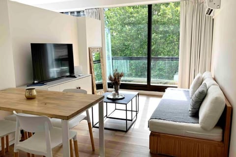 TV and multimedia, Balcony/Terrace, Living room, Seating area, Dining area