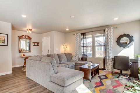 Beautiful Home with Bonus Room and Prime Location! House in Brighton