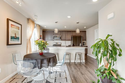 Beautiful Home with Bonus Room and Prime Location! House in Brighton